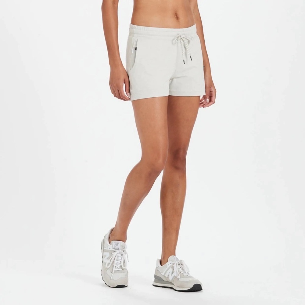 Vuori halo performance short